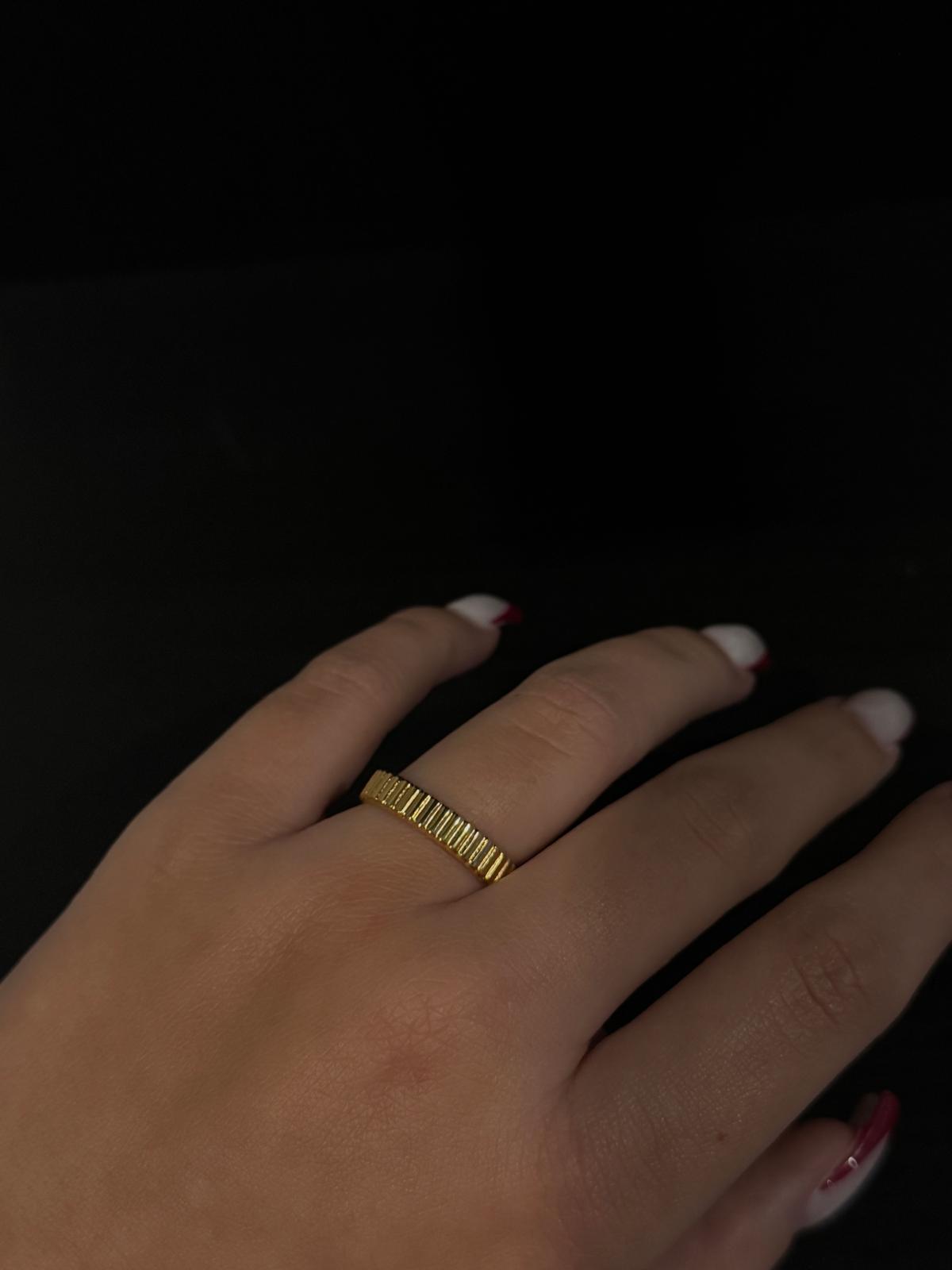 ANEL MINIMALISTA